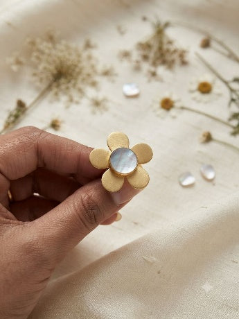 Royal Pearl flowers pot earrings